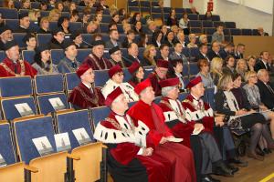 26 października 2015 roku odbyła się uroczystość, podczas której tytuł
doktora honoris causa Uniwersytetu Śląskiego otrzymał profesor John
M. Swales