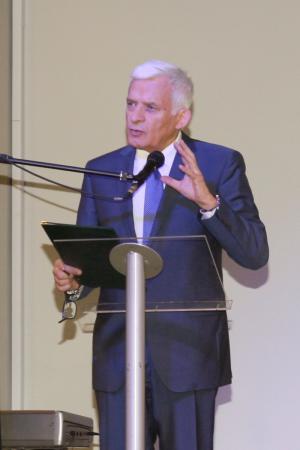 Prof. zw. dr hab. inż. Jerzy Buzek