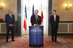 Legia Honorowa przyznawana jest za szczególne osiągnięcia na rzecz
Francji oraz szerzenie wartości, które ten kraj propaguje