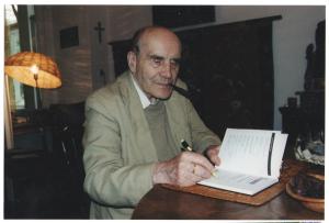 Jan Józef Szczepański w domu na Helclów, lata 90. XX wieku
