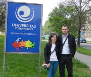 Dr Monika Noszczyk-Bernasiewicz oraz dr Maciej Bernasiewicz podczas wyjazdu na wykłady na Uniwersytecie Ostrawskim
w ramach programu Erasmus