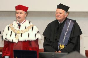 JM Rektor Uniwersytetu Śląskiego prof. zw. dr hab. Wiesław Banyś i prof. John M. Swales