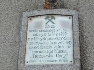 Pamiątkowa tablica przy ulicy Gliwickiej