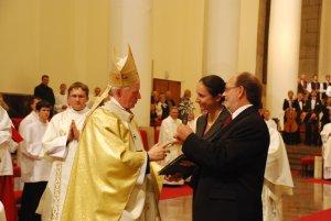 Nagrodę Lux ex Silesia wręczył metropolita katowicki arcybiskup dr Damian Zimoń