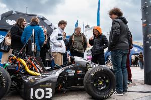 W ramach wydarzenia na katowickim rynku odbywało
się miasteczko naukowe