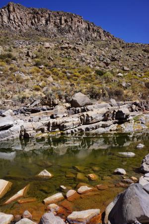 Rzeka Colca powyżej źródeł termalnych La Calera