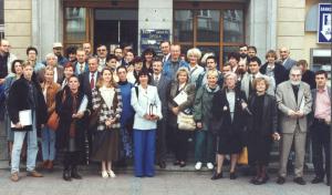 Prof. dr hab. Dariusz Rott i Aleksandra Kielak na V Spotkaniu Redaktorów Gazet Akademickich
w Opolu (1997)