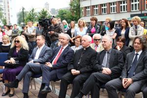 7 czerwca na deptaku przed rektoratem UŚ odbyły się obchody 45. urodzin
Uniwersytetu Śląskiego w Katowicach