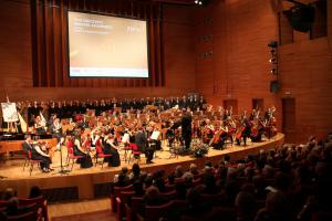 8 czerwca w sali koncertowej Akademii Muzycznej im. Karola Szymanowskiego
w Katowicach odbył się XVII uroczysty koncert akademicki
z okazji święta Uniwersytetu