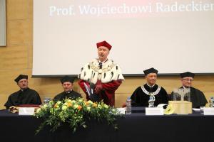 16 czerwca odbyła się uroczystość nadania tytułu doktora honoris causa
prof. zw. dr. hab. Wojciechowi Radeckiemu
