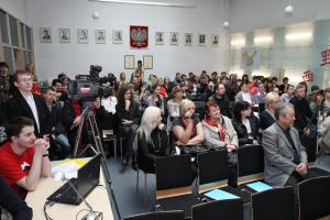 12 kwietnia na Wydziale Filologicznym w Sosnowcu odbył się Dzień
Kultury Chińskiej, którego organizatorami byli: Instytut Języka Angielskiego Uniwersytetu Śląskiego oraz Ambasada Chińskiej Republiki Ludowej w Warszawie