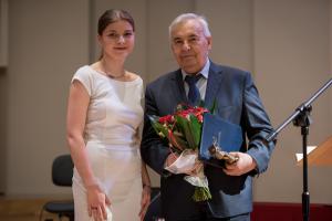 W tym roku decyzją kapituły przyznana została nagroda honorowa, którą
otrzymał prof. zw. dr hab. Maksymilian Pazdan