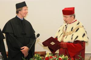 Ceremonii przewodniczył JM Rektor Uniwersytetu Śląskiego prof. zw. dr
hab. Wiesław Banyś
