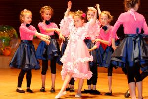 W ramach uroczystości odbył się spektakl taneczny pt. „Mały Książę”, przygotowany przez
Małą Akademię Tańca UŚD