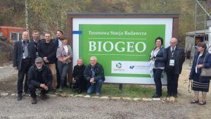 Naukowcy Uniwersytetu Śląskiego podczas spotkania inaugurującego
działalność Terenowej Stacji Badawczej BIOGEO