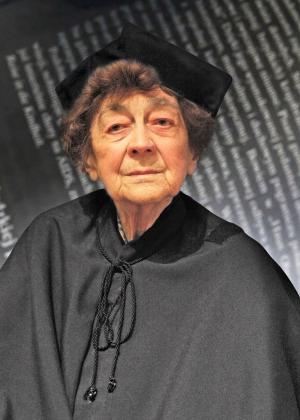 Profesor Irena Bajerowa