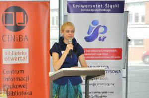 Dr hab. Iwona Loewe z Zakładu Lingwistyki Tekstu i Dyskursu Instytut Języka Polskiego UŚ podczas konferencji, która odbyła
się 1 czerwca 2015 roku