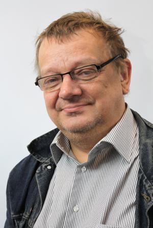 Prof. zw. dr hab. Józef Olejniczak z Zakładu Teorii Literatury UŚ