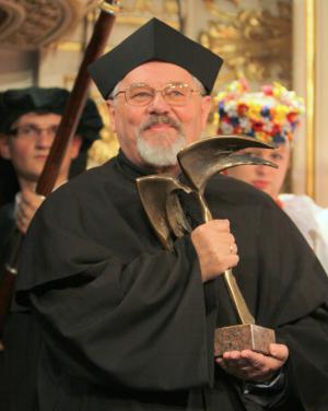 W 2010 roku podczas ogólnouczelnianej inauguracji nowego roku akademickiego prof. zw.
dr hab. Andrzej T. Jankowski otrzymał nagrodę Pro Scientia et Arte