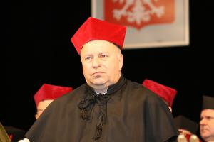 Prof. Jerzy Stuhr podczas uroczystości przyznania tytułu doktora
honoris causa UŚ (2007)