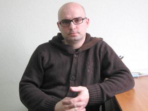 Dr Kasper Czech z Zakładu Psychologii Klinicznej i Sądowej w Instytucie Psychologii UŚ