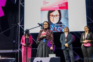 Dr hab. Katarzyna Wyrwas, prof. UŚ podczas
uroczystości wręczania Nagród POP Science na
9. Śląskim Festiwalu Nauki Katowice