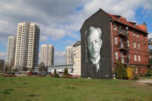 Mural Wojciecha Korfantego od strony ul. Dudy-Gracza