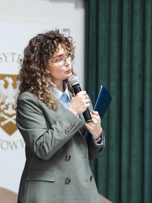 Dr hab. Magdalena Ślawska, prof. UŚ