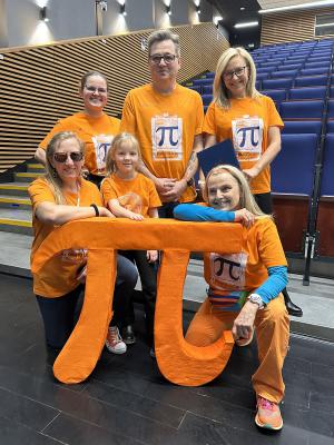 Organizatorzy Święta Liczby Pi z Jarosławem Juszkiewiczem