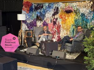 Podczas 9. ŚFN Katowice dr Artur Madaliński poprowadził spotkanie
z pisarzem Piotrem Pazińskim