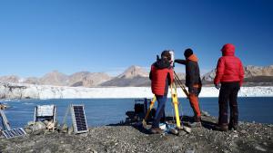 Naukowcy badają zmiany środowiska arktycznego z wykorzystaniem nowoczesnych metod i narzędzi