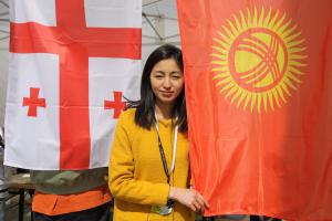 Akylai Abylkadyr z Kirgistanu, członkini Koła Naukowego Obcokrajowców „Wieża Babel” działającego
na Wydziale Filologicznym