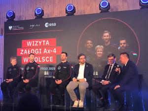 Członkowie załogi Ax-4 podczas spotkania, które odbyło się 5 lutego
2025 roku w Centrum Nauki Kopernik w Warszawie