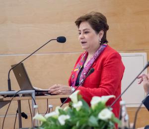 Patricia Espinosa, sekretarz wykonawcza
UNFCCC, podczas sympozjum „Safeguarding
our Climate, Advancing our Society”, które
odbyło się 10 grudnia na Wydziale Prawa
i Administracji