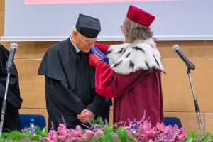 Uroczystość nadania tytułu doktora honoris causa Uniwersytetu
Śląskiego prof. Markowi Safjanowi