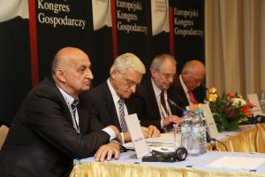 „Wspólnota Wiedzy i Innowacji – fuzja nauki i biznesu” to temat panelu, który moderował prof. dr hab. inż. Jerzy Buzek, przewodniczący Parlamentu Europejskiego
