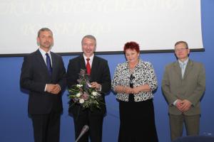 JM Rektor UŚ prof. zw. dr hab. Wiesław Banyś został uhonorowany tytułem „Przyjaciela Związku Nauczycielstwa Polskiego”