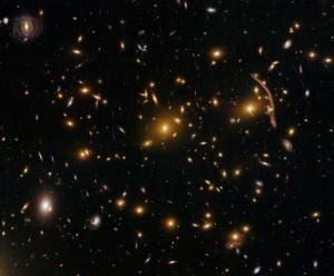 Gromada galaktyk Abell 370 działająca jak soczewka