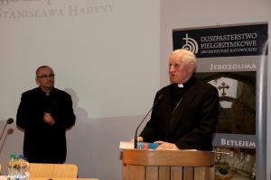 W uroczystości otwarcia uczestniczył abp Damian Zimoń, metropolita katowicki i Wielki Kanclerz Wydziału Teologicznego UŚ