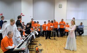 Orkiestra Albert Band działa w ramach Warsztatu Terapii Zajęciowej i skupia niepełnosprawnych muzyków z Trzebini, Libiąża
i Chrzanowa