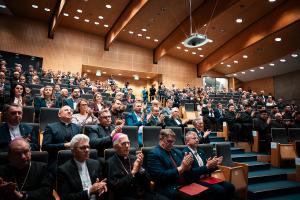 W uroczystości z okazji 25-lecia Wydziału Teologicznego Uniwersytetu
Śląskiego w Katowicach uczestniczyli przedstawiciele władz uczelni,
społeczność akademicka, absolwenci WTL oraz zaproszeni goście