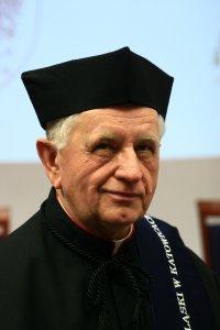 Arcybiskup Metropolita Katowicki dr Damian ZIMOŃ (promocja: 27 listopada 2007 r.)