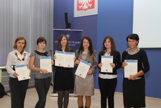 Laureatki konkursu, od lewej: Magdalena Derdończyk, Katarzyna Niedurny, Katarzyna Żołnierczyk, Justyna Skrzekut, Natalia Łobuz i Anna Ginał
