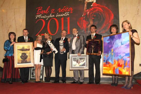 Podczas balu odbyła się aukcja charytatywna prac artystów z Uniwersytetu Śląskiego w Cieszynie